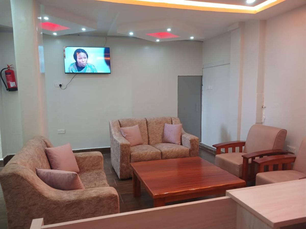 Royal Prince Hotel, Meru ภายนอก รูปภาพ