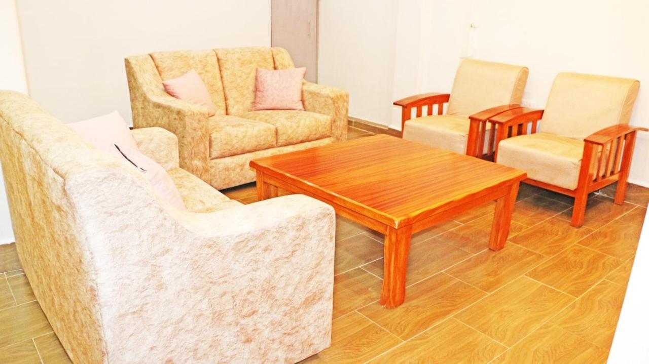 Royal Prince Hotel, Meru ภายนอก รูปภาพ
